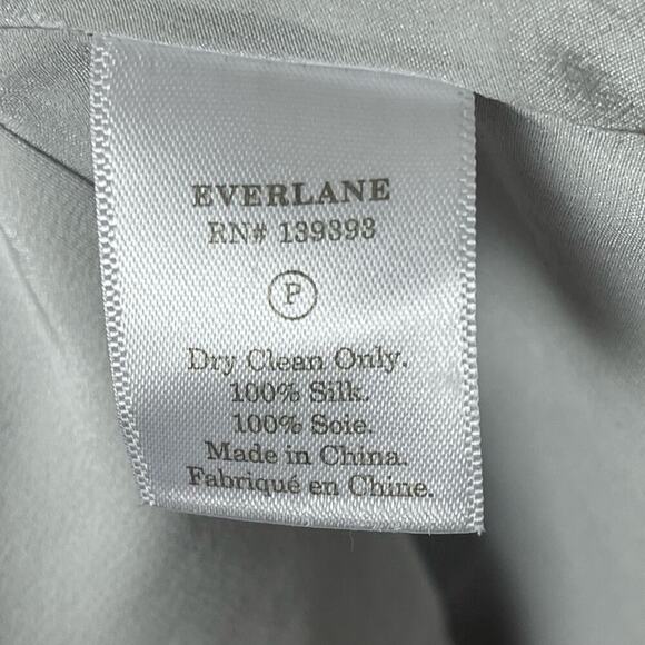 Everlane 100% Silk V-neck Tank, Gray, Career, Cocktails, Evening, Event, S - Picture 9 of 9